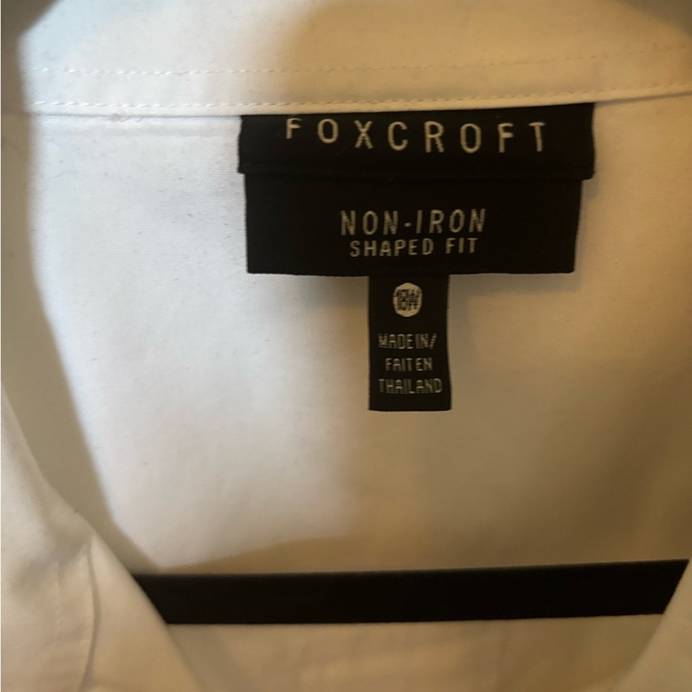 Foxcroft White Non-Iron Shaped Fit women’s tunic